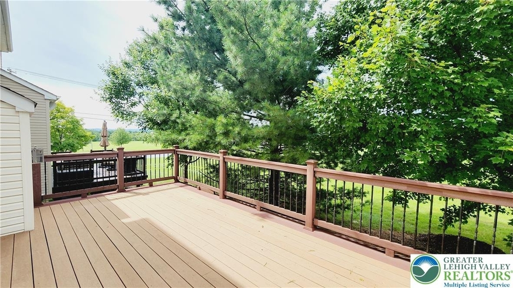 1816 Emerald Drive - Photo 4