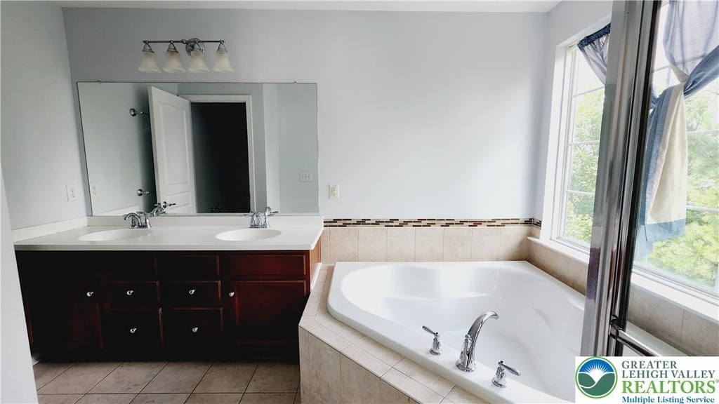 1816 Emerald Drive - Photo 32