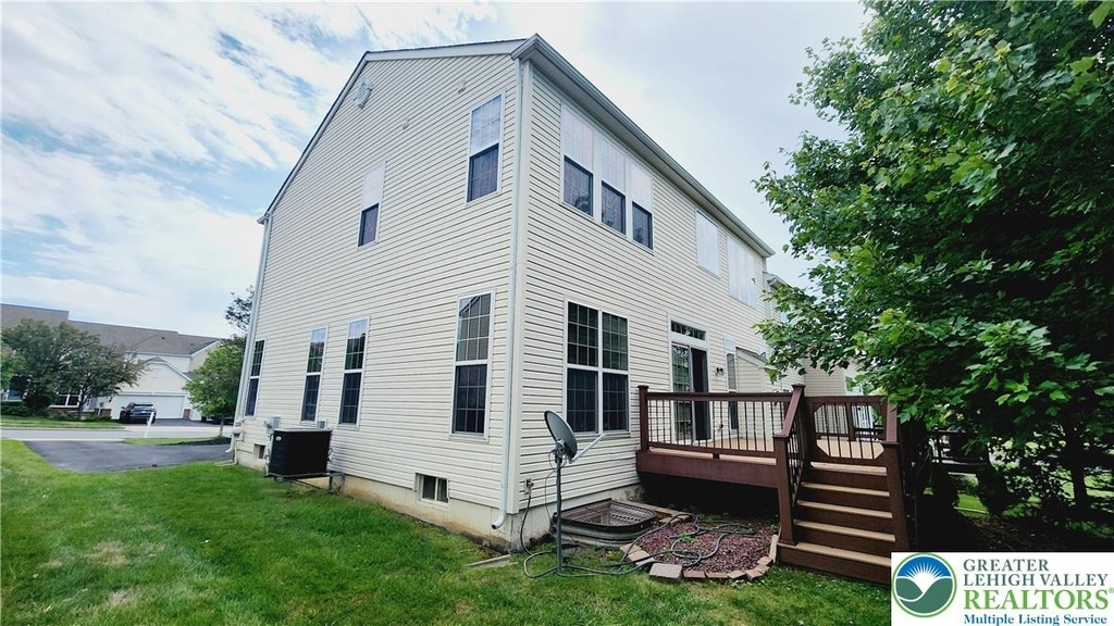 1816 Emerald Drive - Photo 2