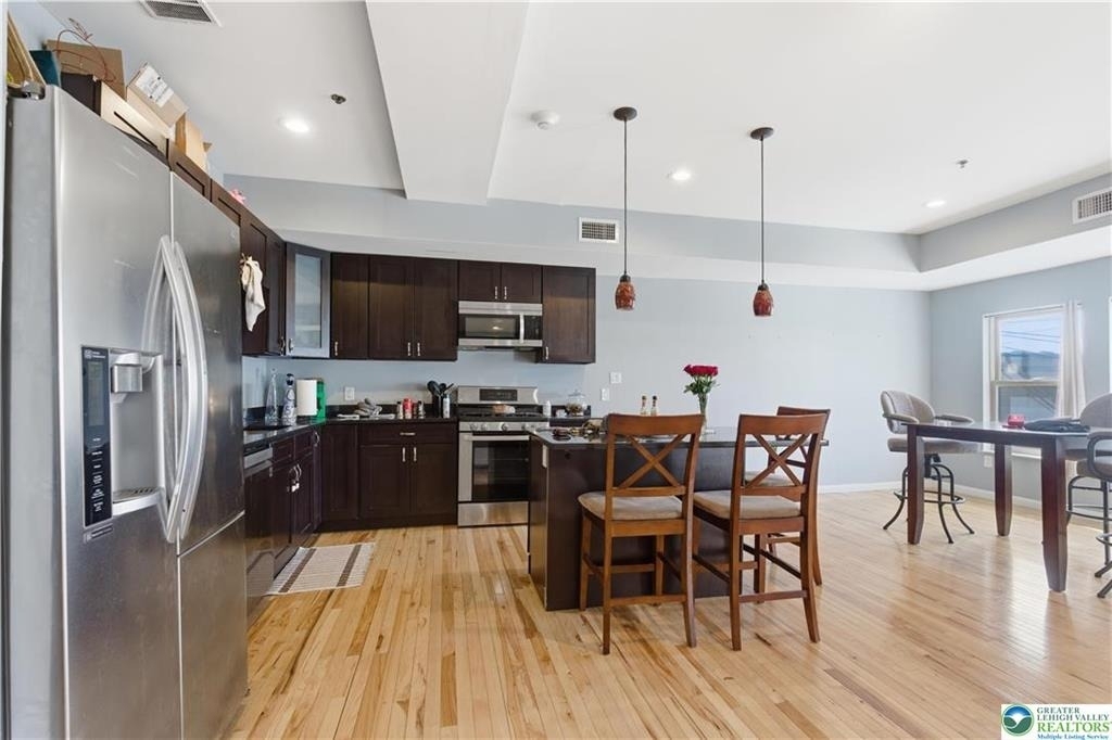 623 Walnut Avenue - Photo 3