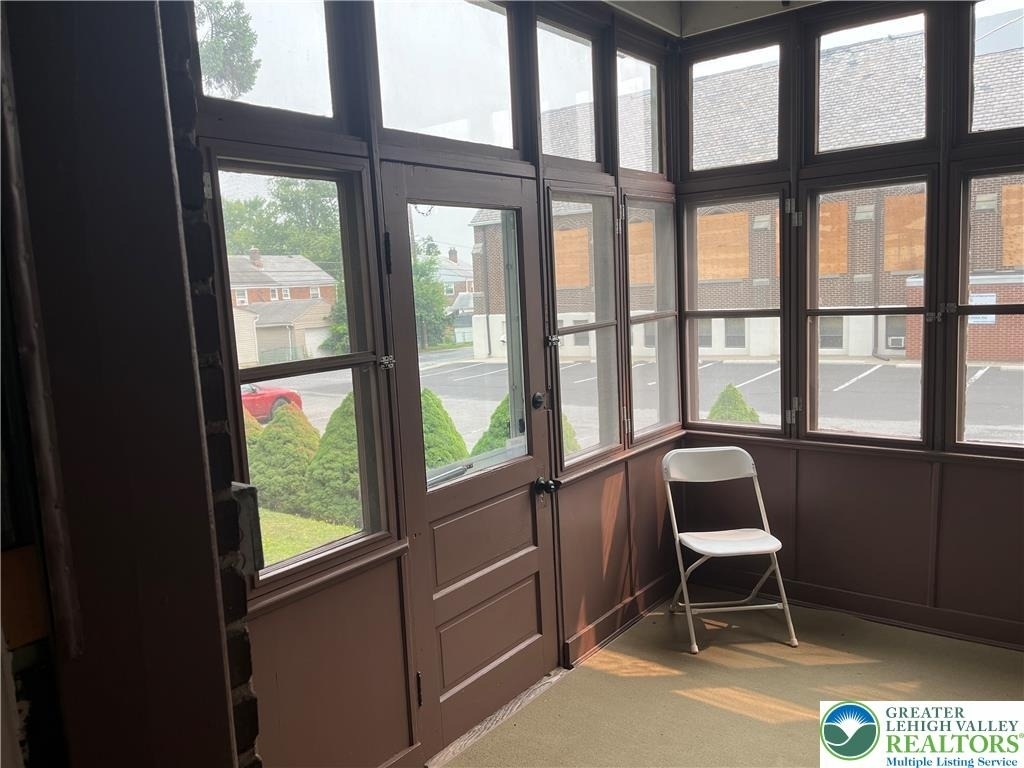 543 W Emaus Avenue - Photo 54