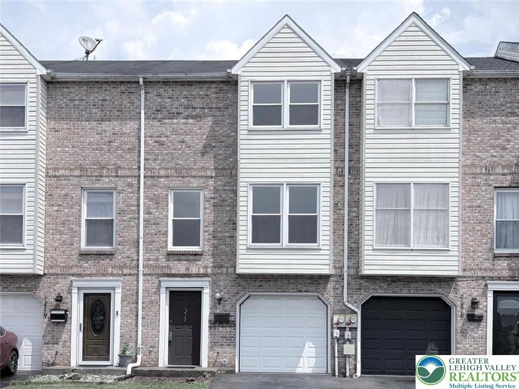 1217 Nelson Street - Photo 0