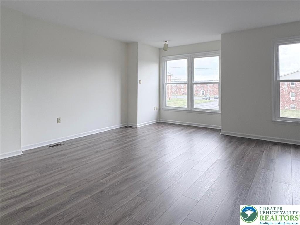 1217 Nelson Street - Photo 1