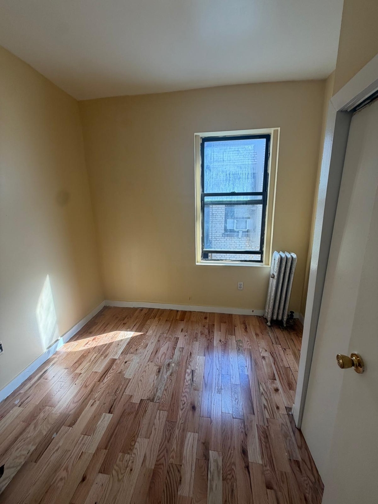 West 179th Street - Photo 7