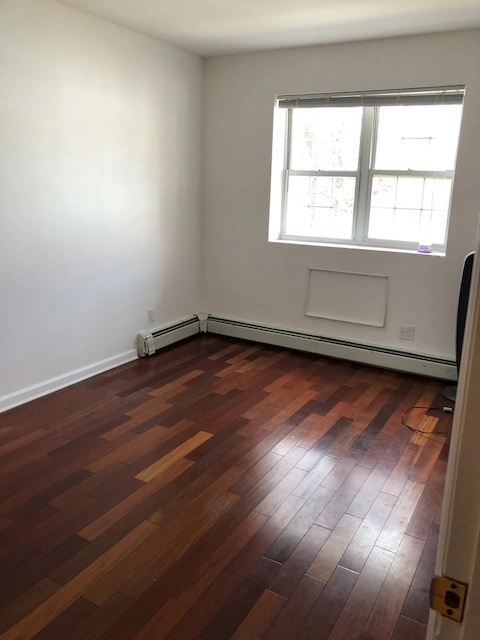10th Street - Photo 2