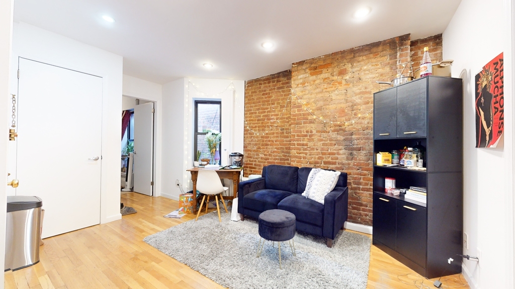 431 East 73rd Street - Photo 4