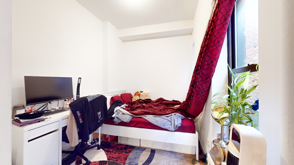 431 East 73rd Street - Photo 5