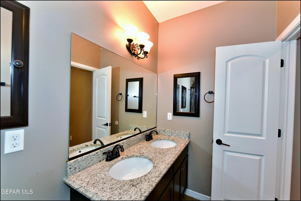 3741 Loma Adriana - Photo 23