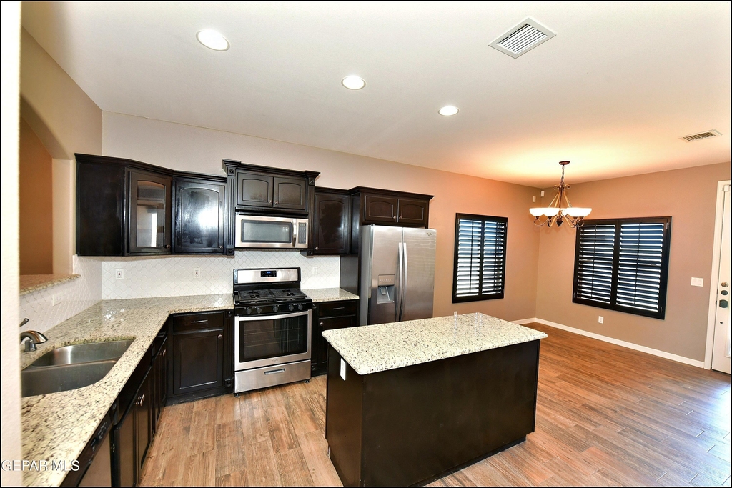 3741 Loma Adriana - Photo 10