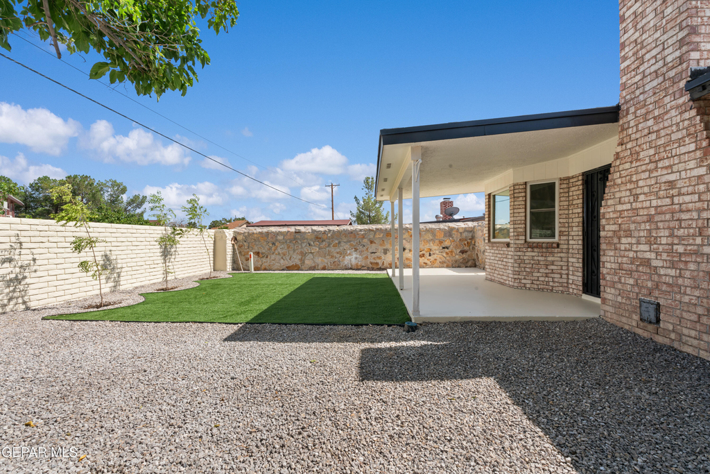 936 Oneida Drive - Photo 22