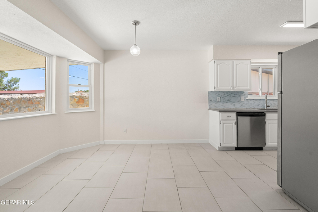 936 Oneida Drive - Photo 5