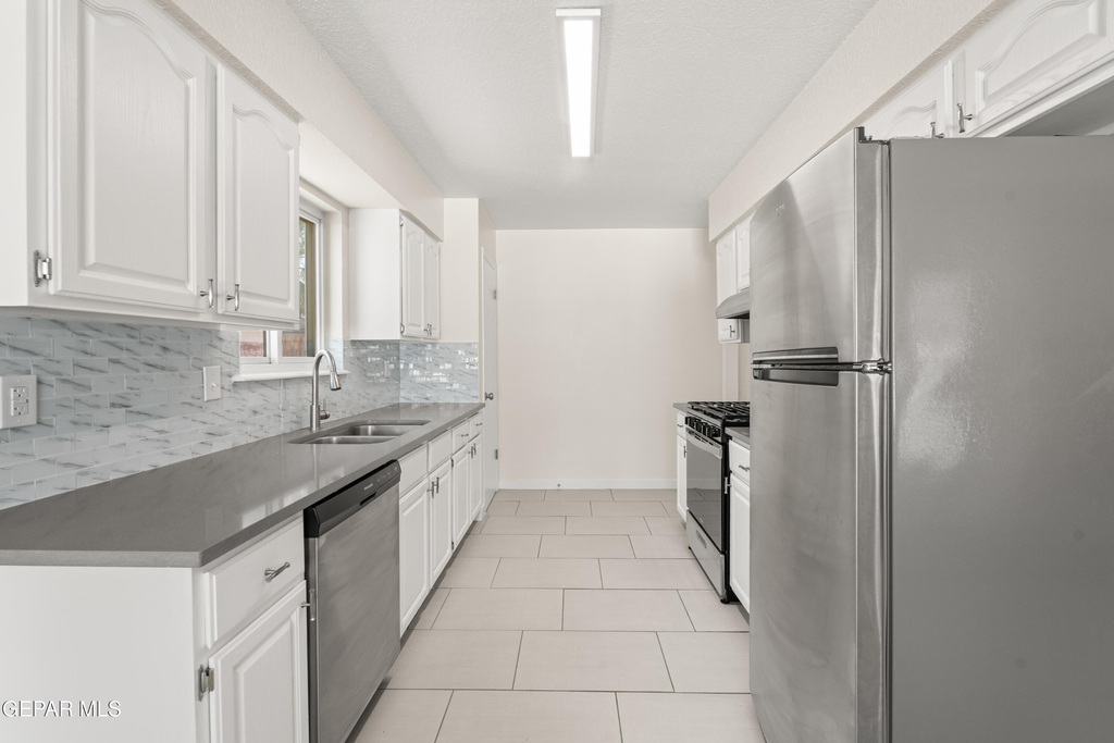 936 Oneida Drive - Photo 7