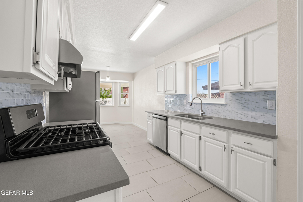 936 Oneida Drive - Photo 8