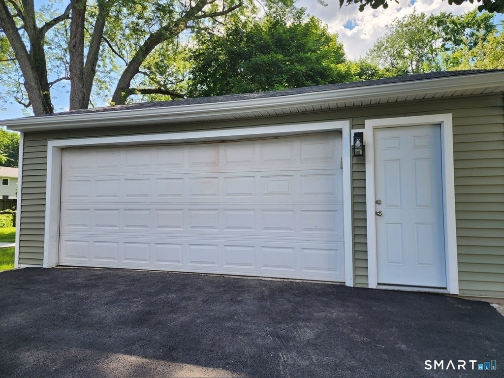 44 Rosewood Avenue - Photo 3