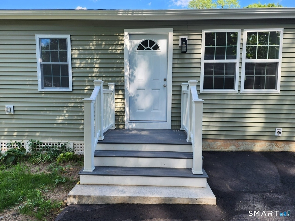 44 Rosewood Avenue - Photo 1