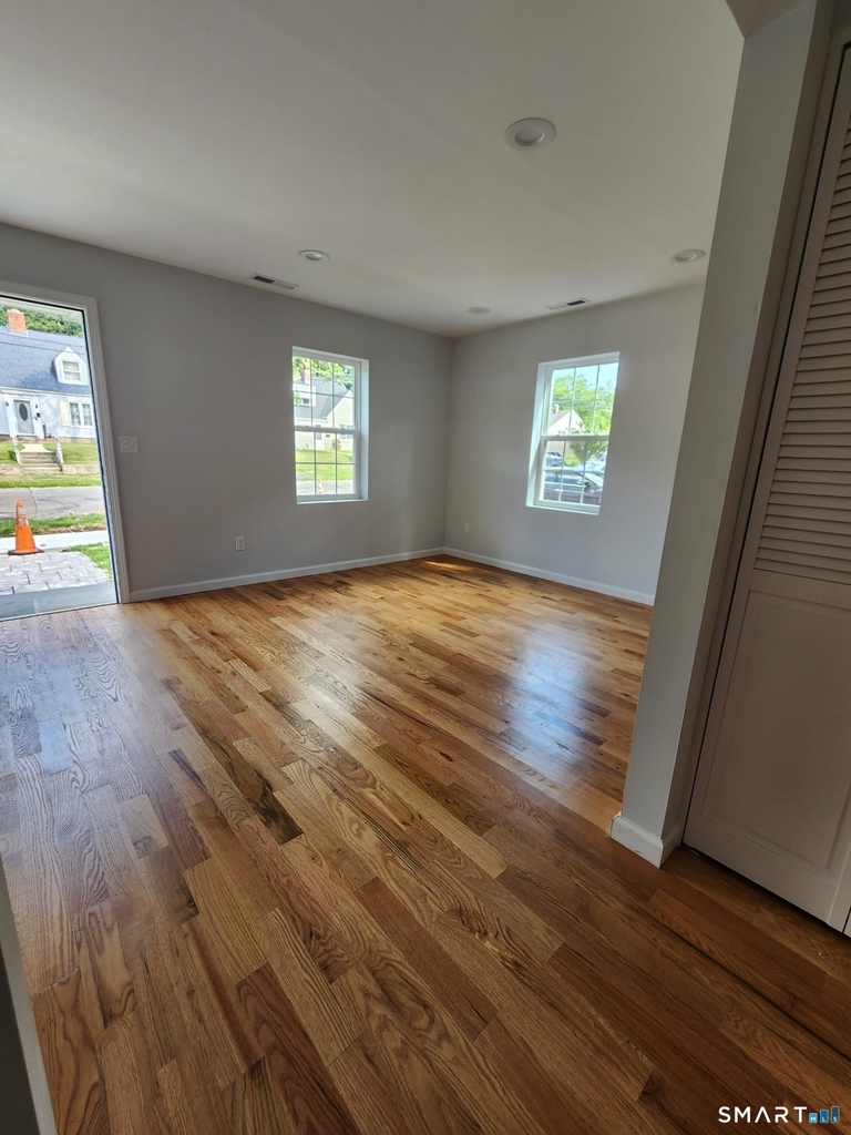 44 Rosewood Avenue - Photo 7