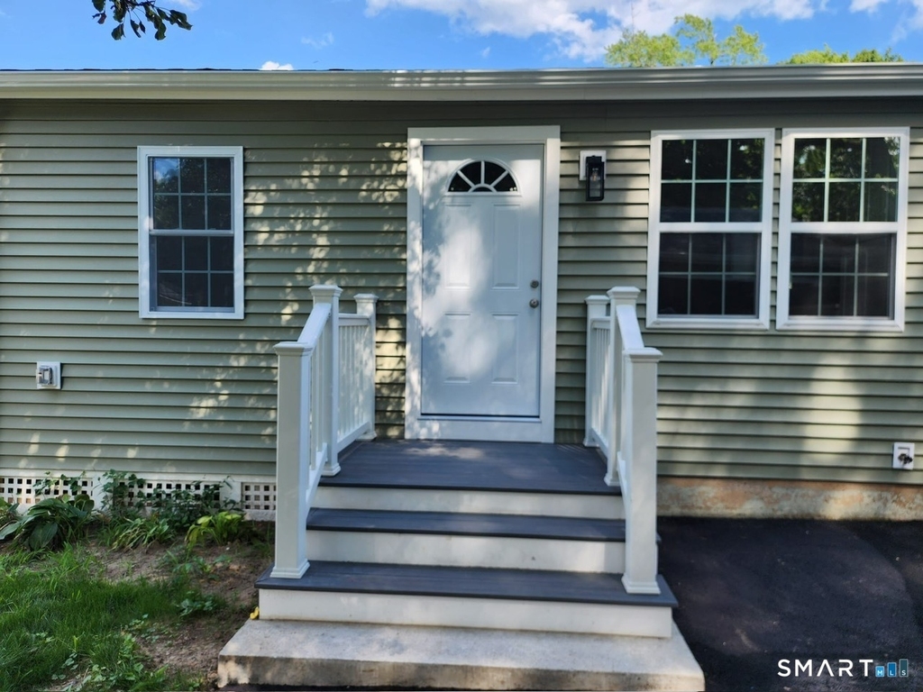 44 Rosewood Avenue - Photo 2