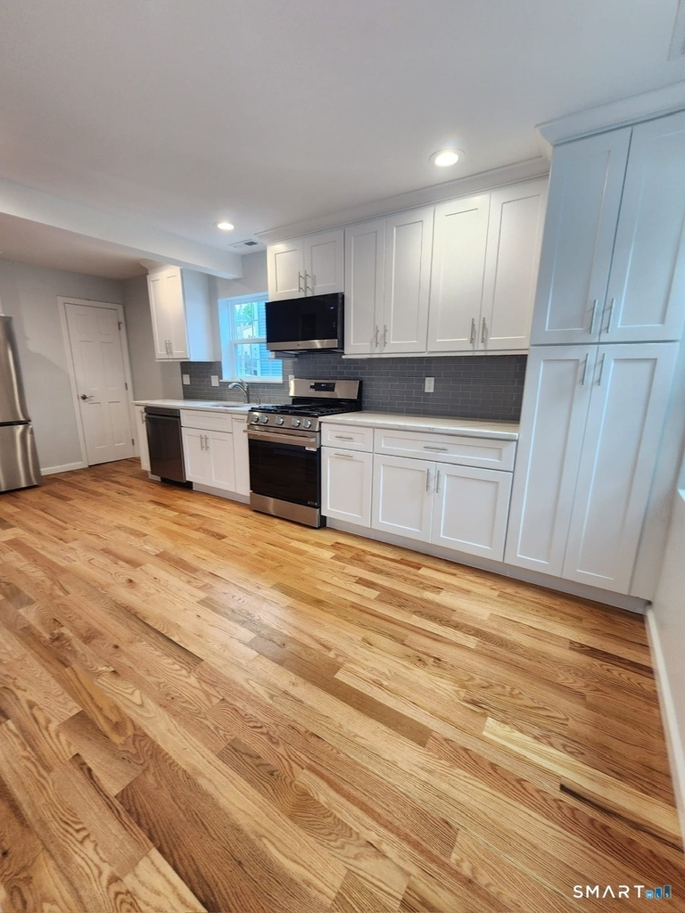 44 Rosewood Avenue - Photo 18