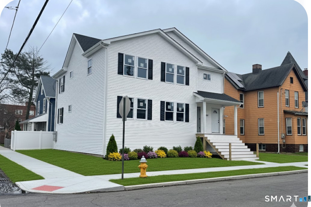 1218 Kossuth Street - Photo 0