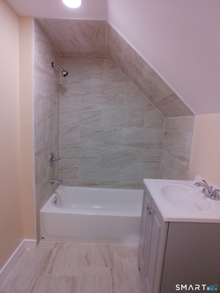 1698 North Avenue - Photo 4