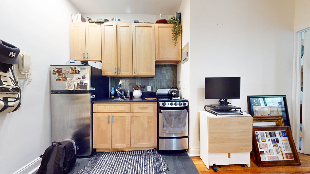330 East 93rd Street - Photo 2