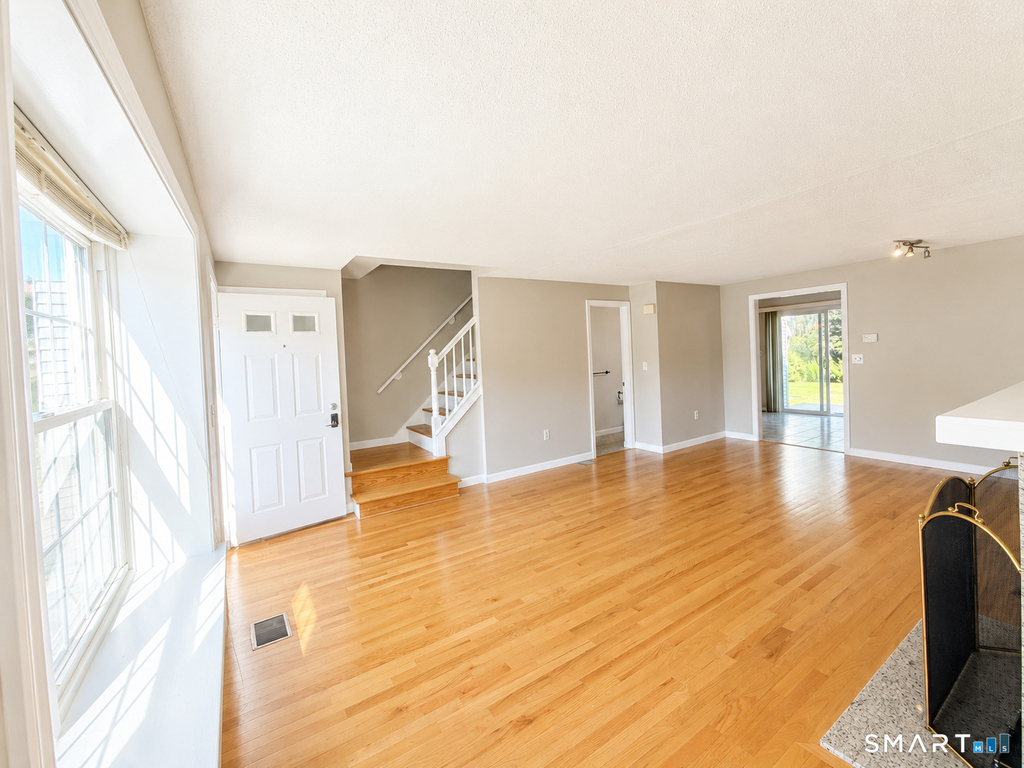 8 Barrington Drive - Photo 11
