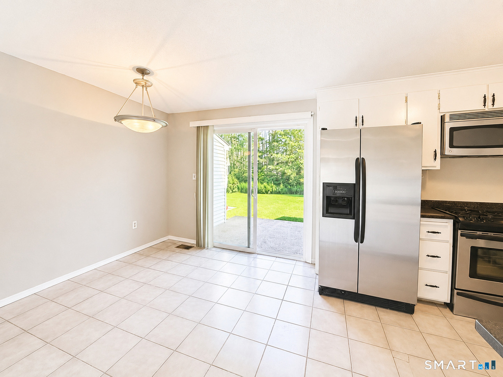 8 Barrington Drive - Photo 6