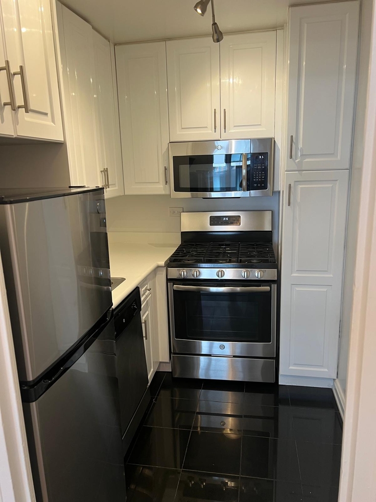 888 8th Avenue / W 52nd St - Photo 0