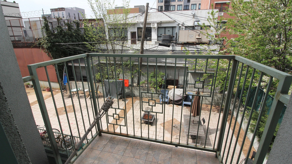 1464 Bushwick Ave - Photo 2