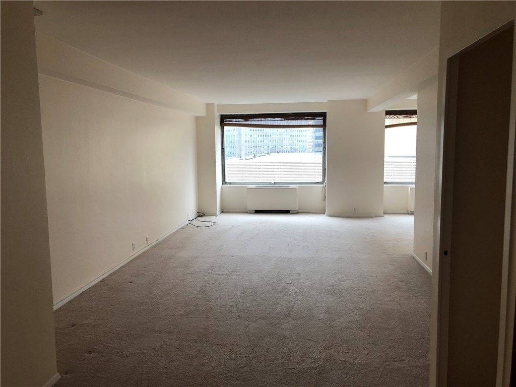 320 Fort Duquesne Blvd - Photo 7