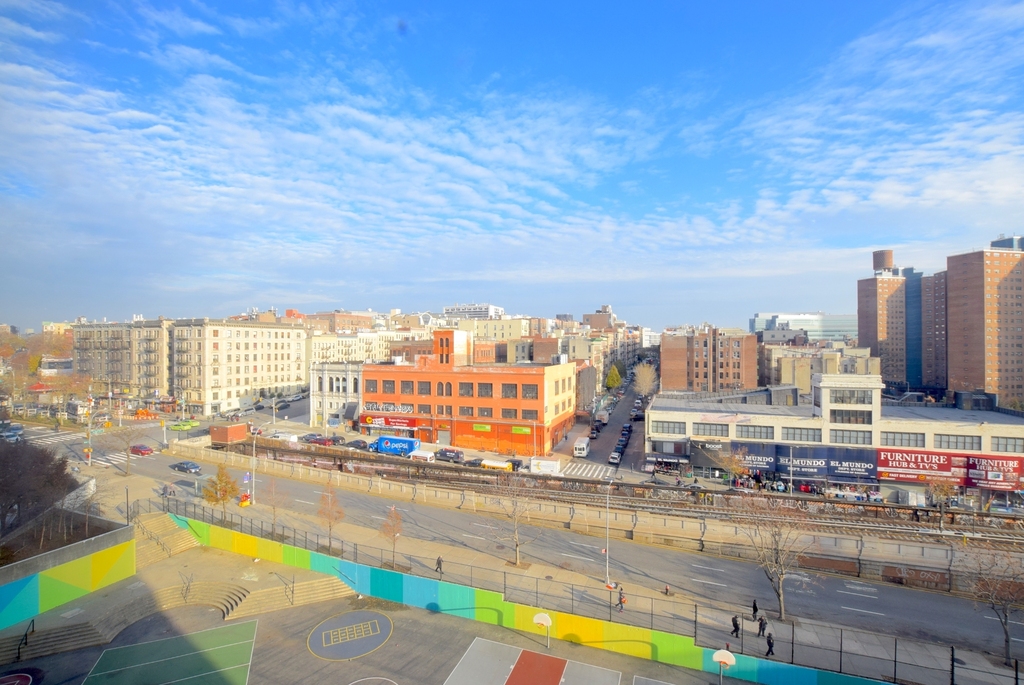 3333 Broadway - Photo 10