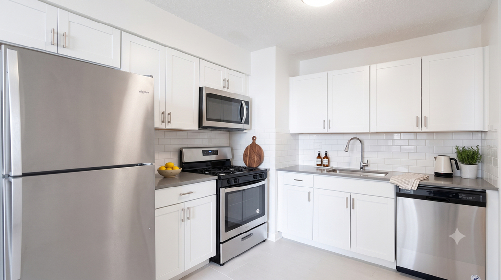 3333 Broadway - Photo 6