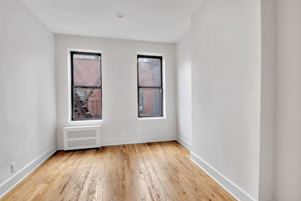  West 45th Street - Photo 4