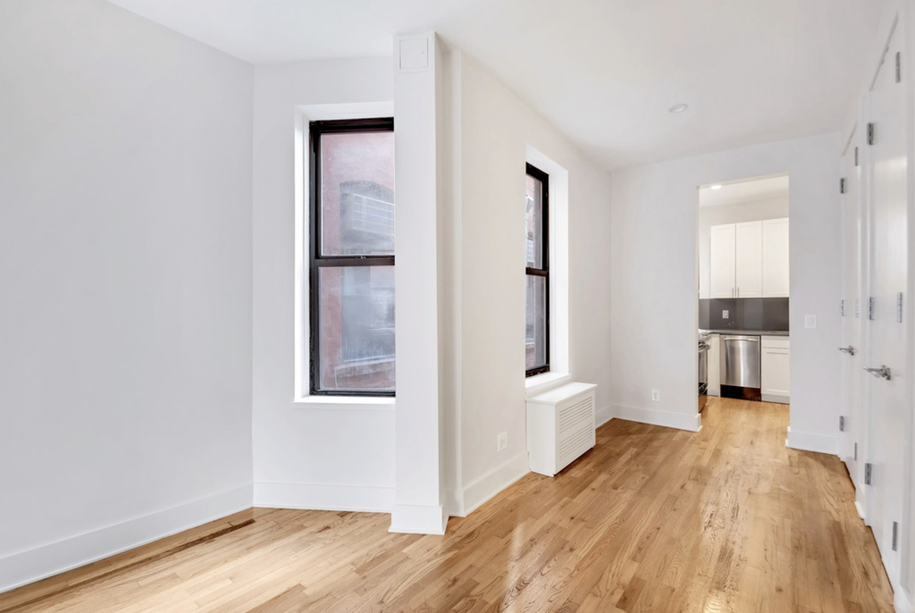  West 45th Street - Photo 2