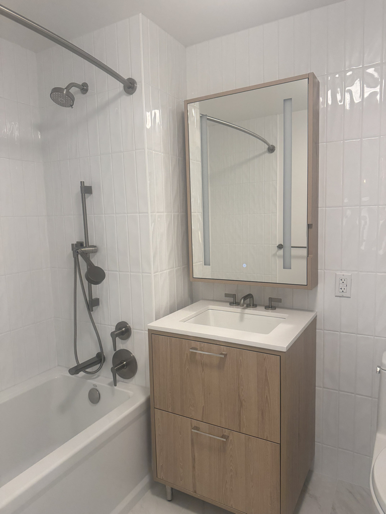 18 India Street - Photo 3