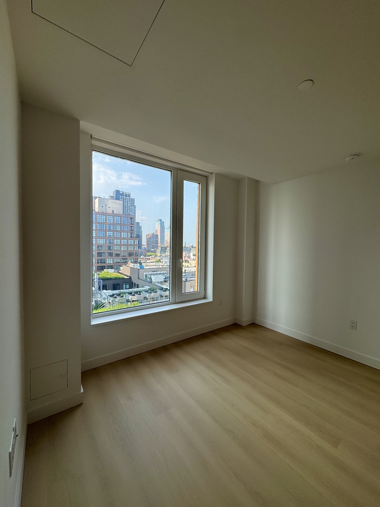 18 India Street - Photo 2