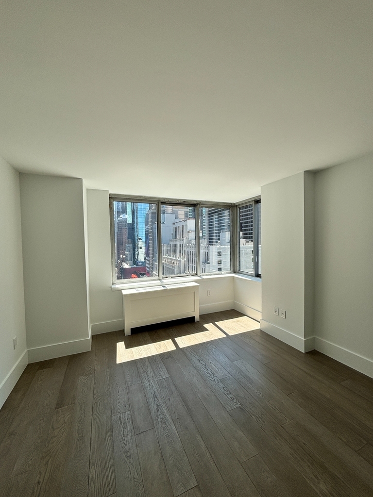  West 47th Street - Photo 8