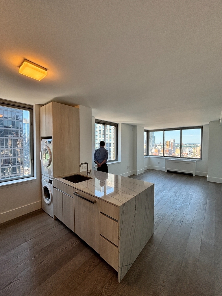  west 47th street  - Photo 0