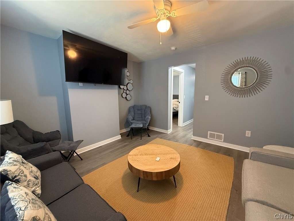 412 Court Street - Photo 2
