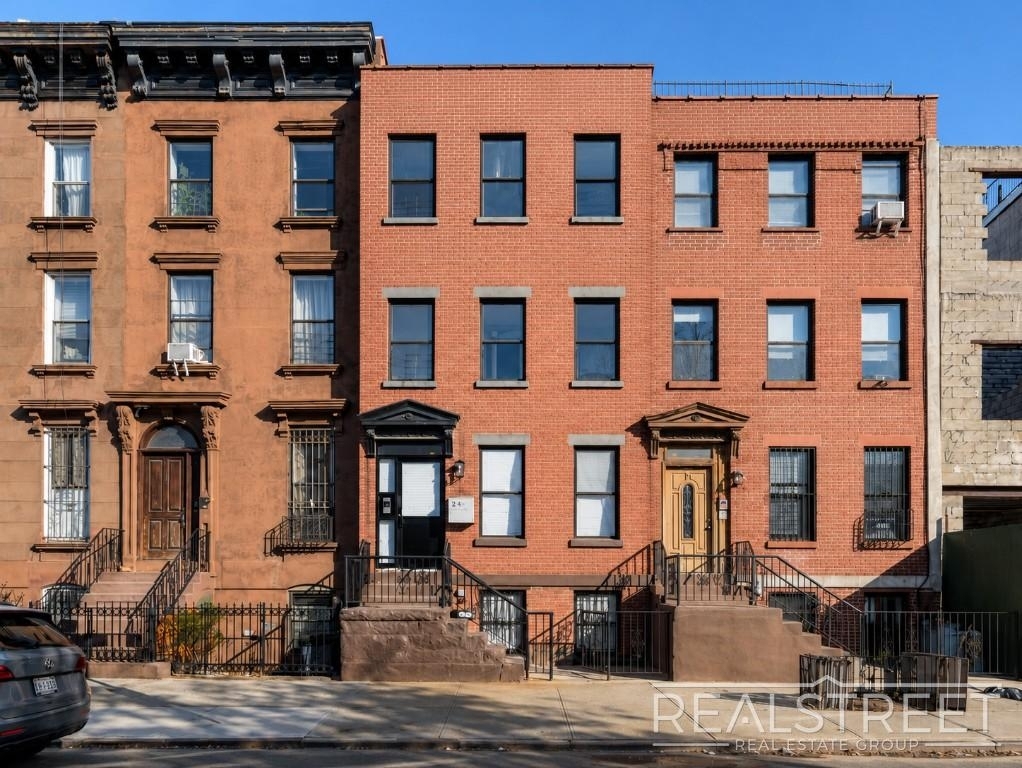 445 Classon Ave - Photo 5