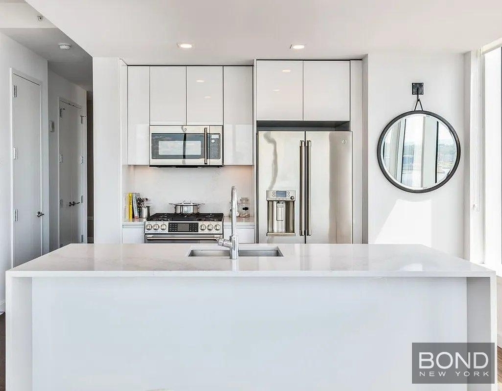 West 36th Street - Photo 1