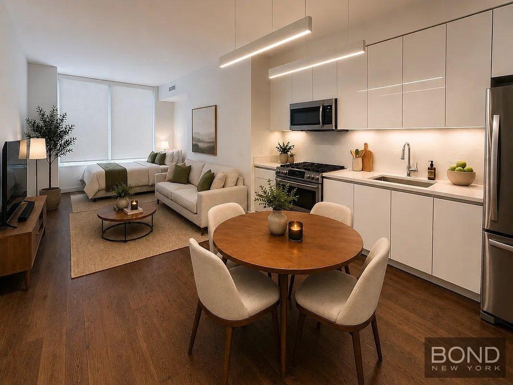 West 36th Street - Photo 1