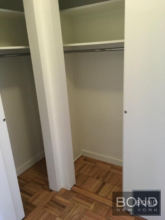 East 49th Street - Photo 8