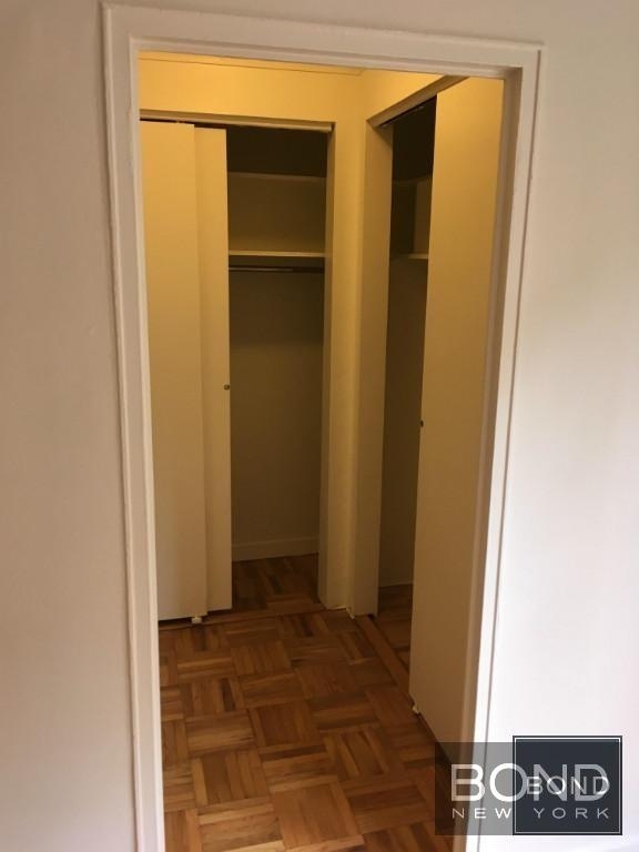 East 49th Street - Photo 9