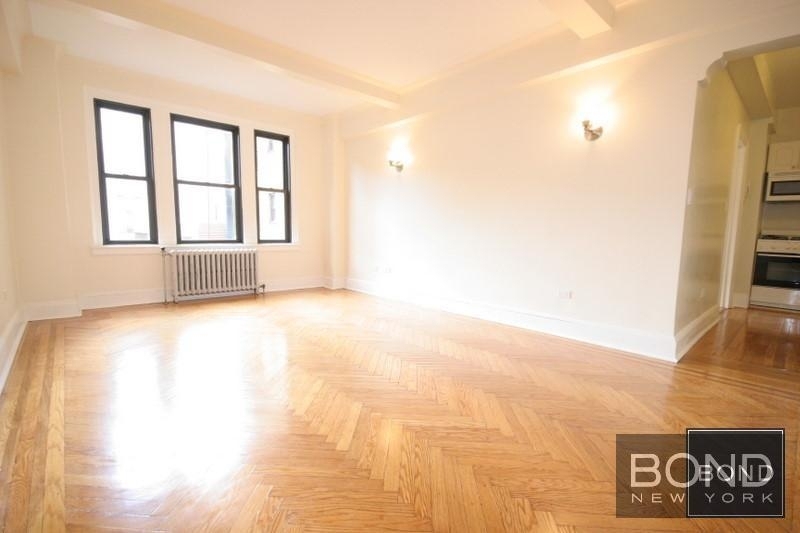 East 68th Street - Photo 0