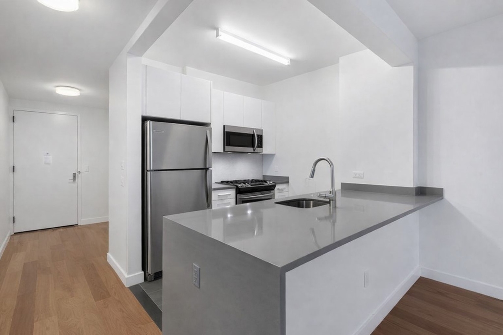 West 57th St - Photo 2
