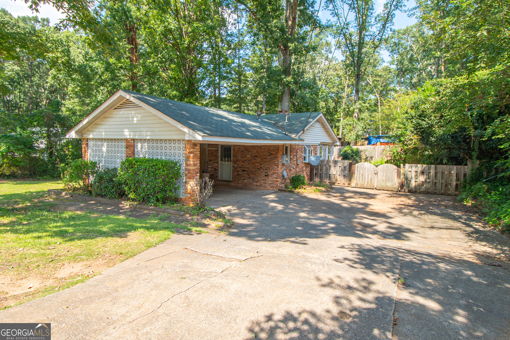 1005 College Station Road - Photo 1