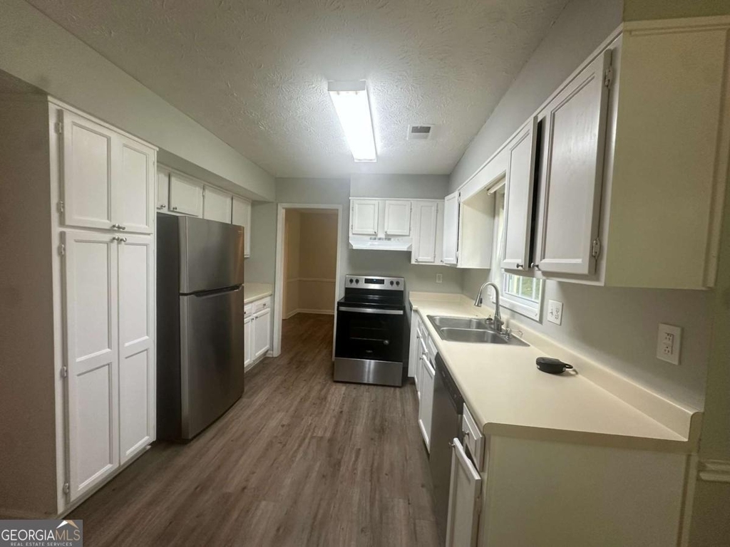 40 Lake Court - Photo 5