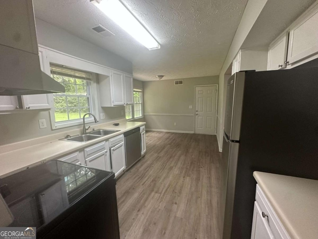 40 Lake Court - Photo 4