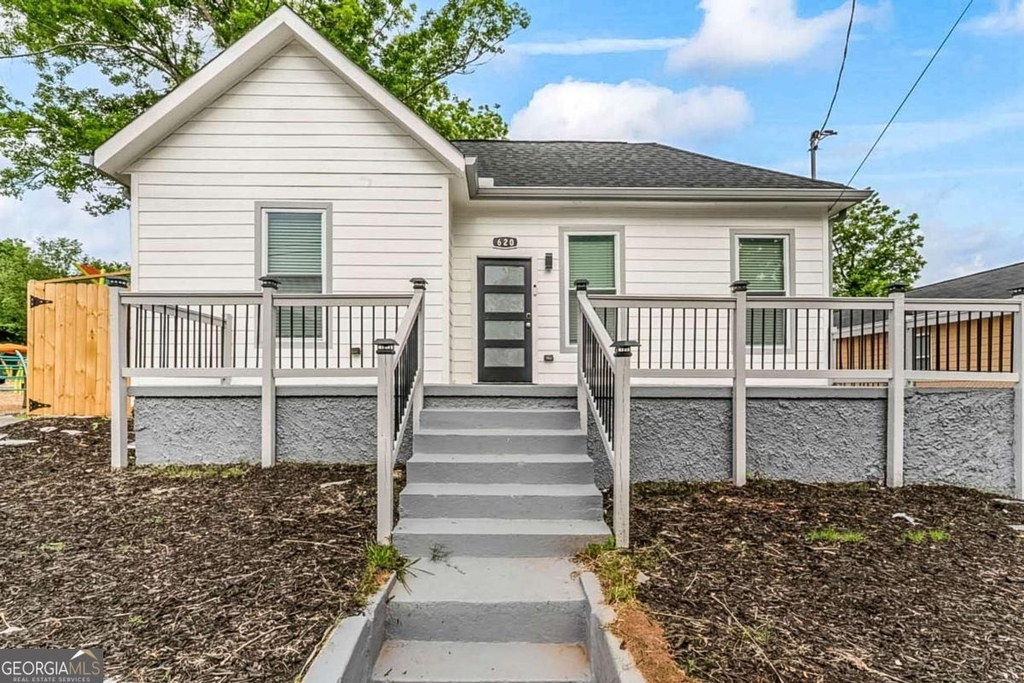 620 Echo Street Nw - Photo 0